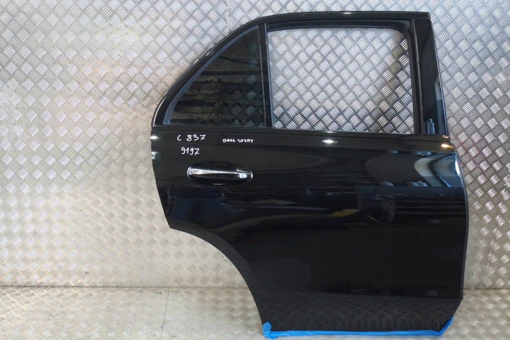 фото №1, Дверь правый задняя mercedes gle suv w167 c837