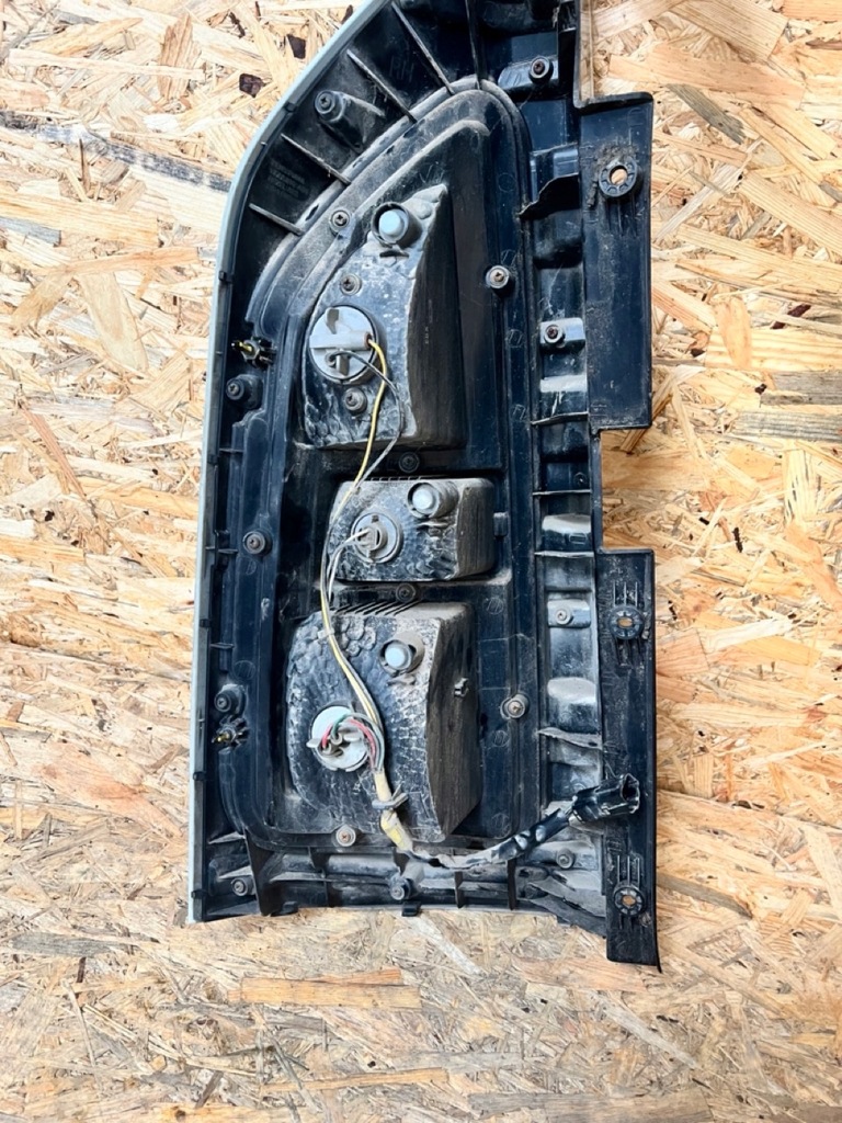 фото №9, Лампа правий задня / права задня kia soul i 1h europa 92402-2k0