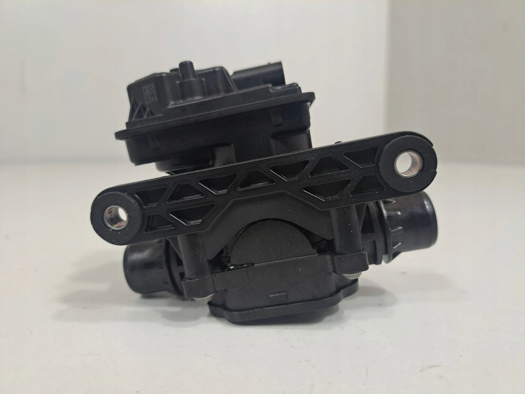 фото №9, Bmw i4 2024 клапани обігрівач