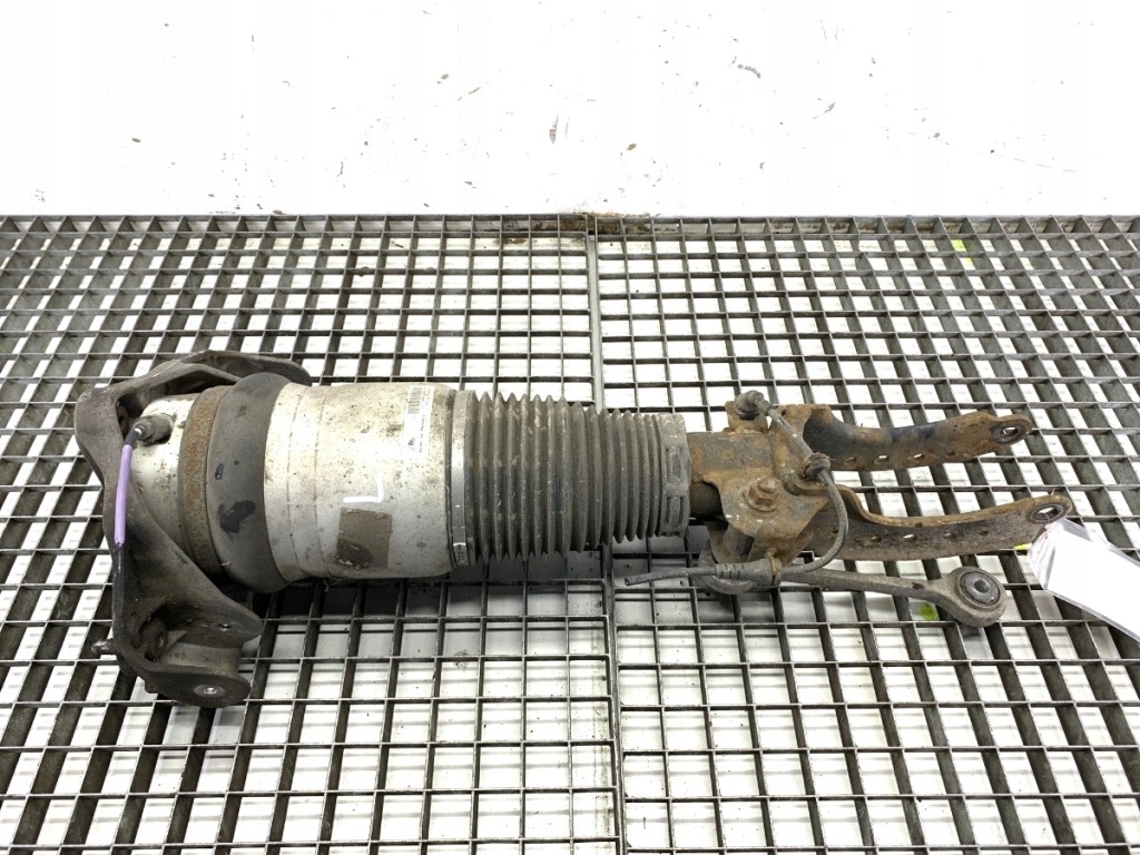 Купити Амортизатор лівий перед audi q7 4l 4.2 suv 06-16