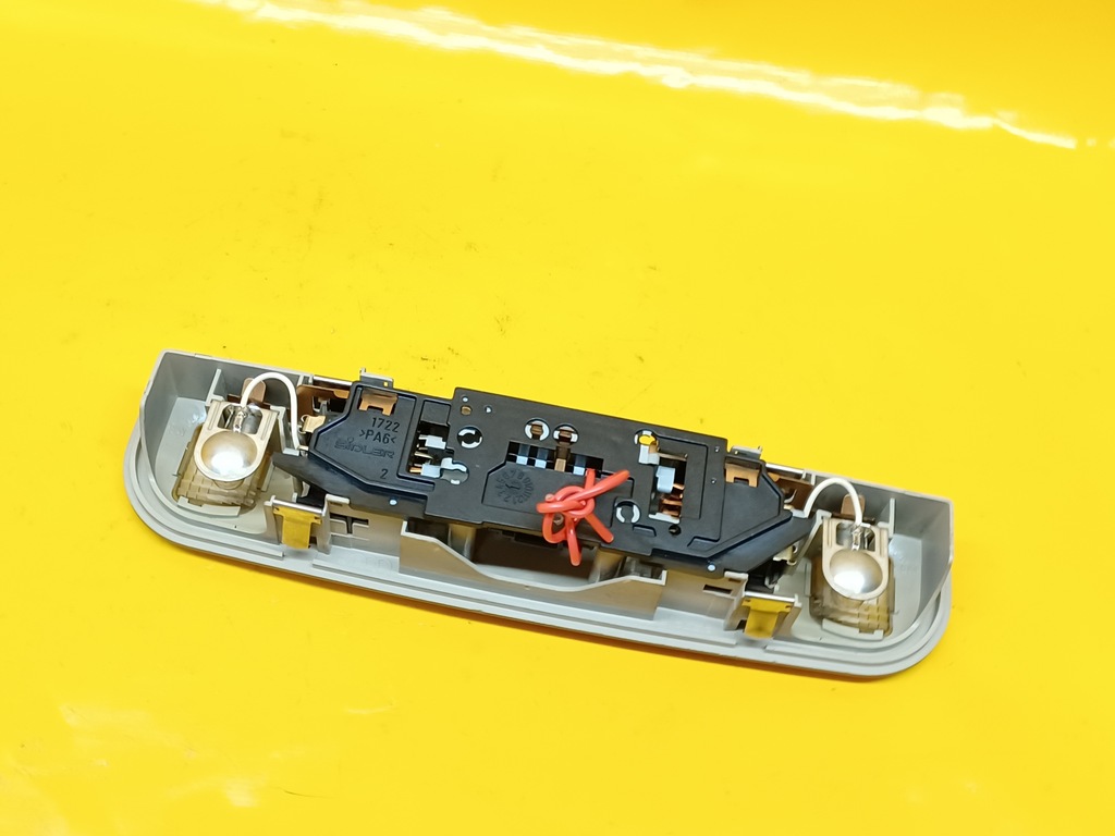 фото №10, Лампа стельовий audi оригінальний номер 8e0947111a