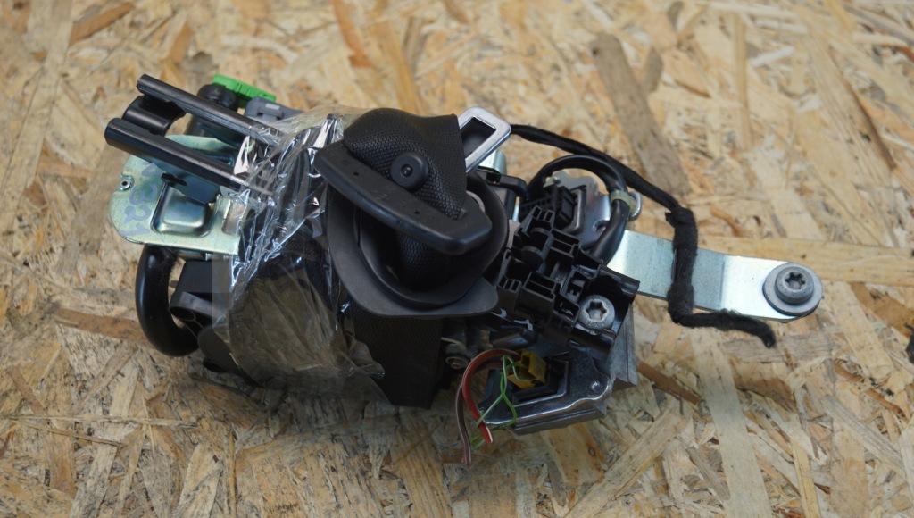 фото №4, Mercedes w204 pas безпеки правий перед a2048602686