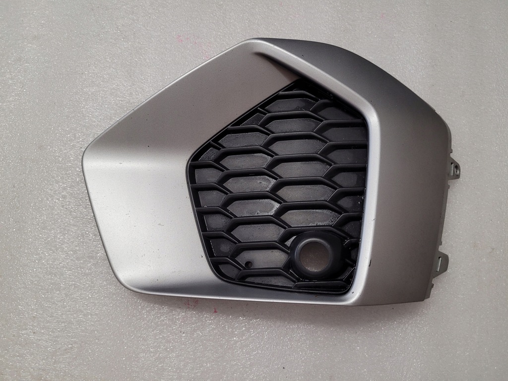 фото №1, Audi a3 8y 8y0 решітка заглушка решітка радіатора права 8y0807954