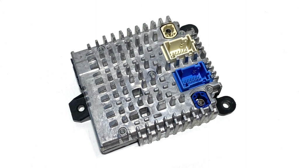 фото №1, Блок керування мультимедійний mercedes w206 a2068205500