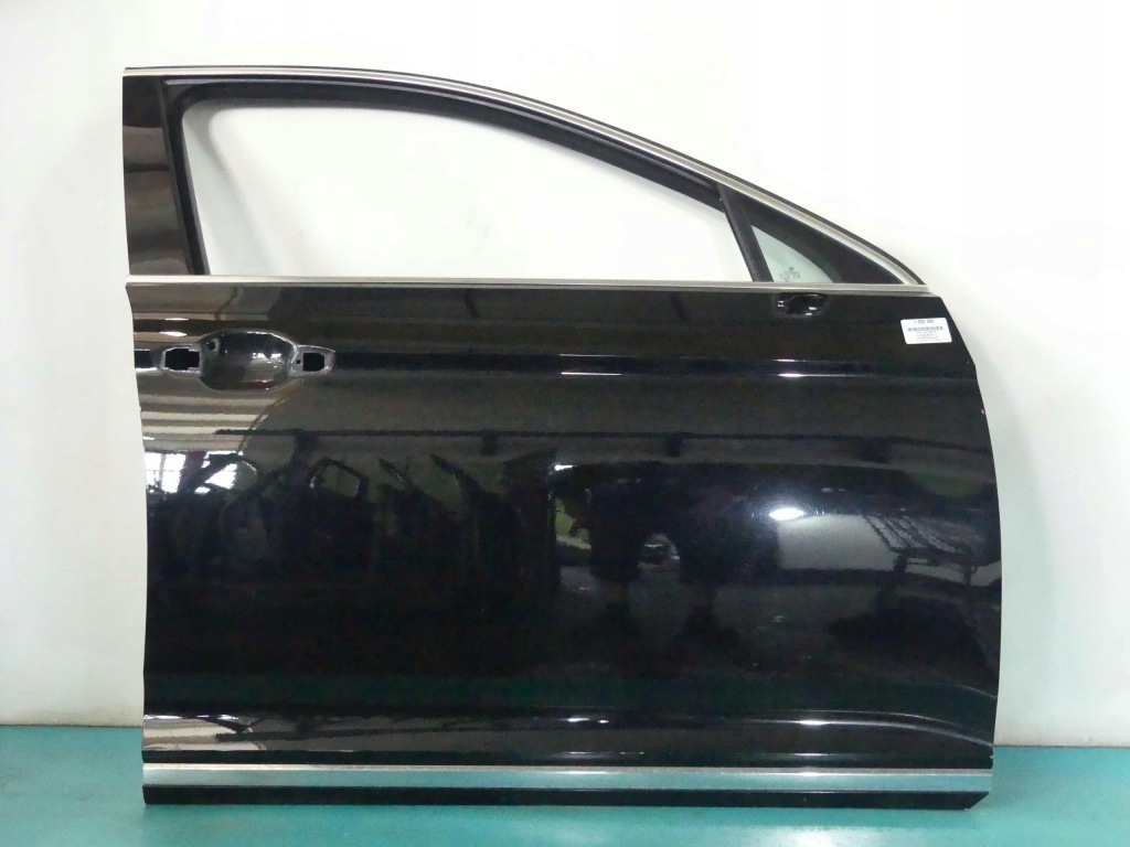 Купити Двері перед праве vw passat b8 чорний lc9x
