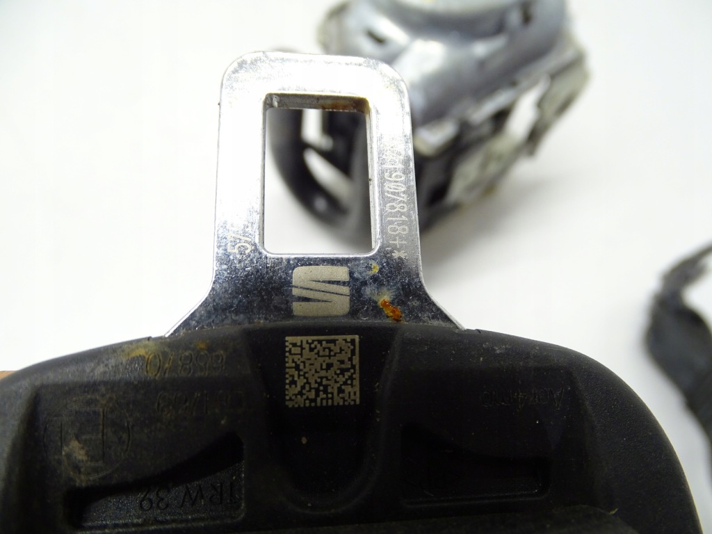 Ремінь безпеки лівий правий /задній задній seat ateca 575857805 Київ