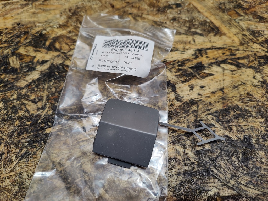 фото №1, Заглушка фаркоп задня skoda kamiq 658807441a