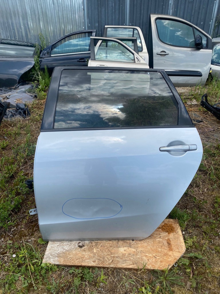 фото №2, Grandis дверь левый задняя задние