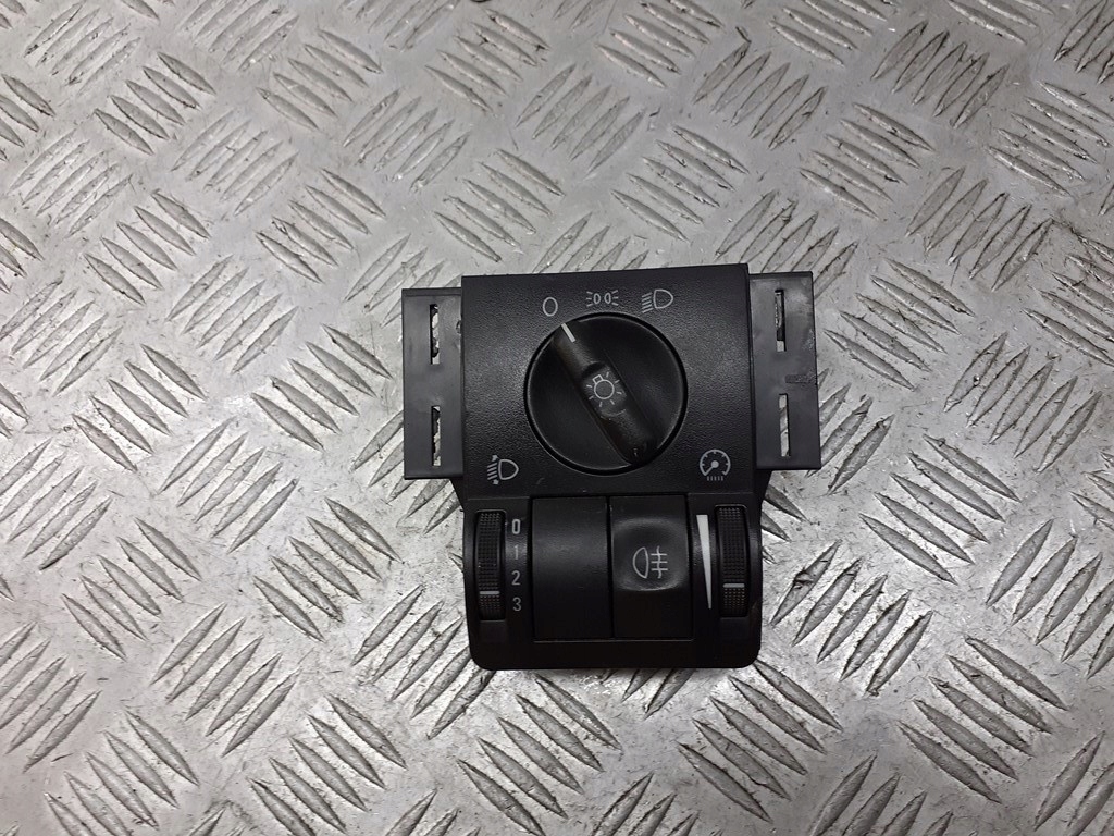 фото №1, Выключатель света opel corsa c 09114384