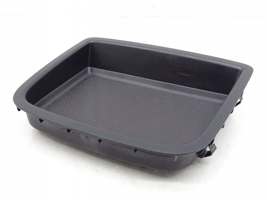 фото №1, Полиця ніша консолі vw golf vi 6 plus 5m0857922a