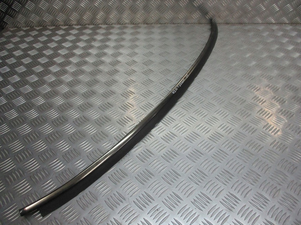 фото №1, Молдинг стекло задняя mercedes w210 2.2 cdi