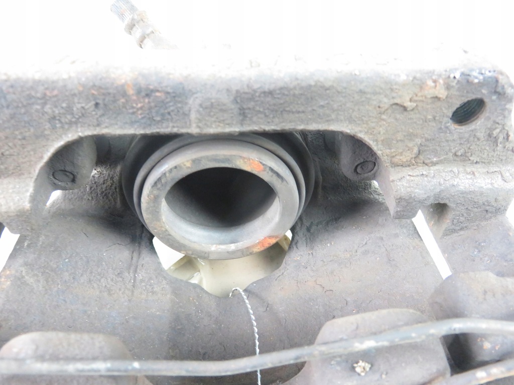 фото №5, Супорт лівий перед dacia duster 1.6 16v