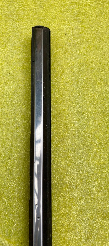 Mercedes w123 молдинг дверь левый задний в Украине