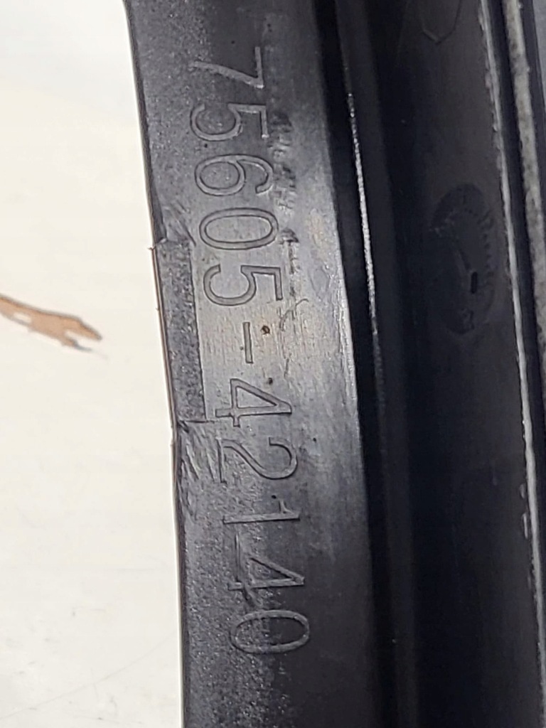 фото №12, Toyota rav4 iv 15- молдинг крила права задня