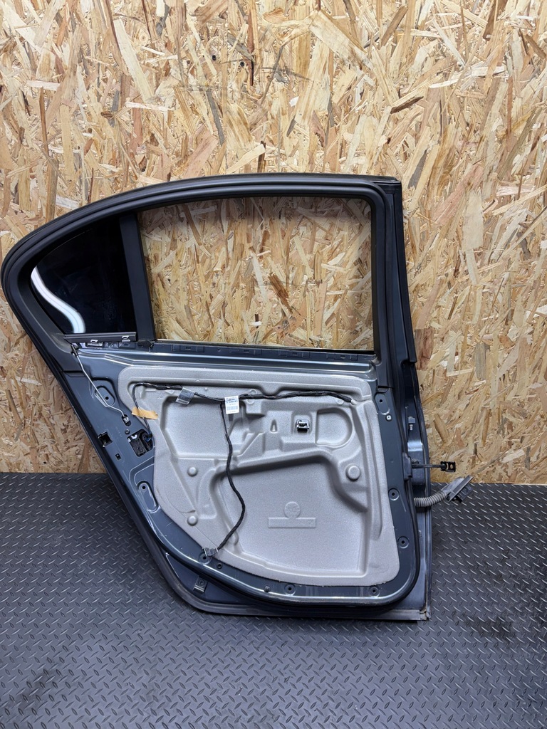 фото №10, Дверь левая задние bmw e60 a68/7 platingrau