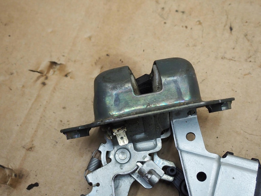 фото №12, Subaru legacy iii 01r kombi замок задній кришки