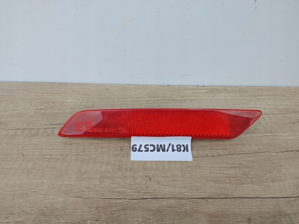 фото №1, Jaguar i-pace лівий відбивач лампа бампера задня