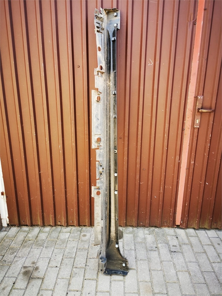 фото №7, Toyota corolla e21 kombi поріг правий молдинг progowaprawa демонтаж