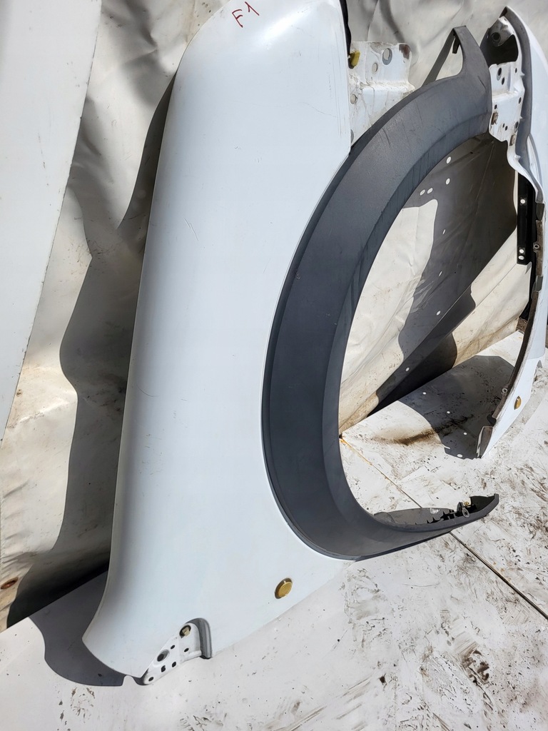 фото №6, Ford connect передній правий перед крила молдинг