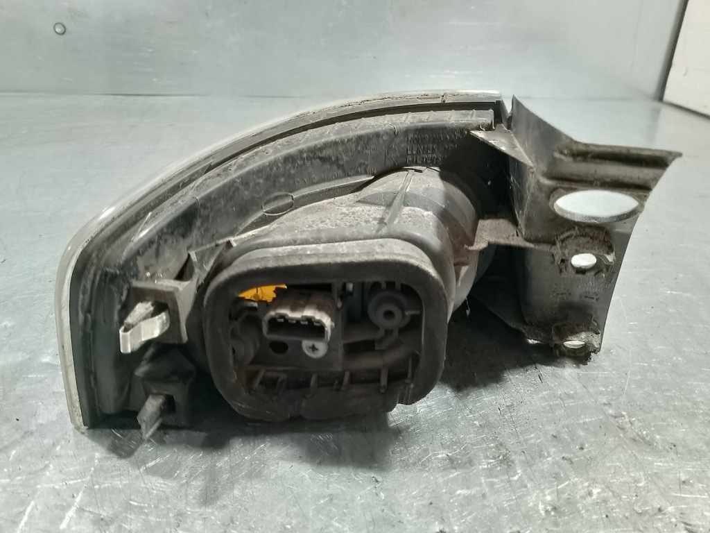 фото №7, Лампа задняя правая seat ibiza iii 6l6945096e 6l6945112d хэтчбек