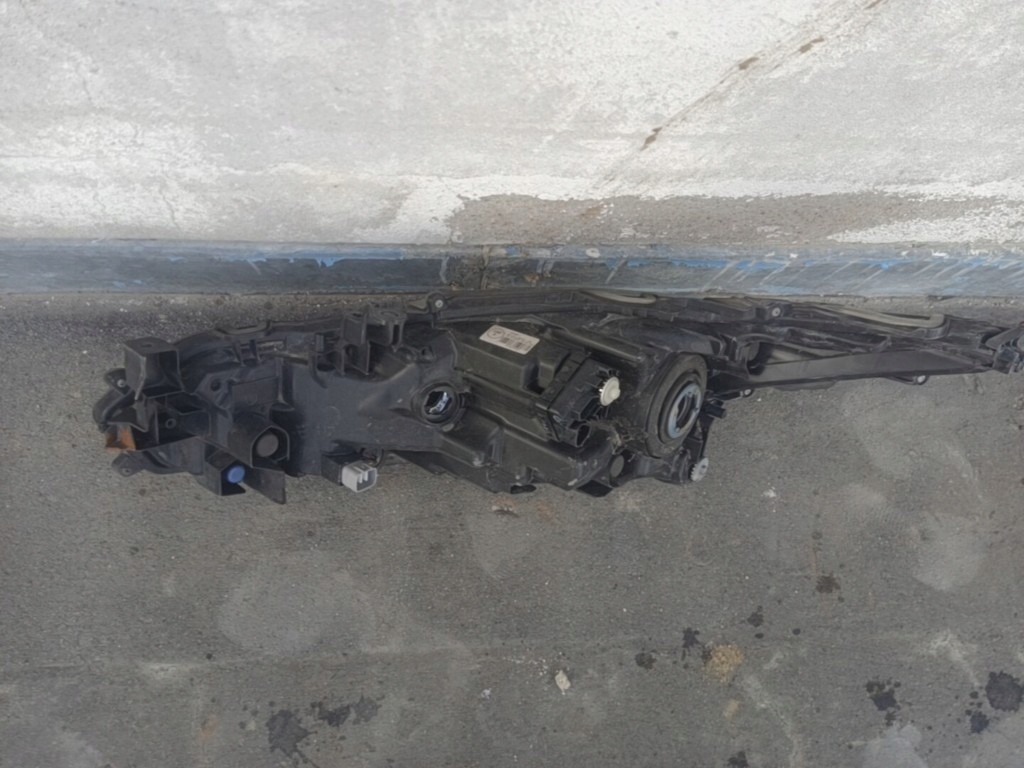 фото №8, Toyota corolla xii e21 лампа перед передняя правый eu 81110-02t31-00