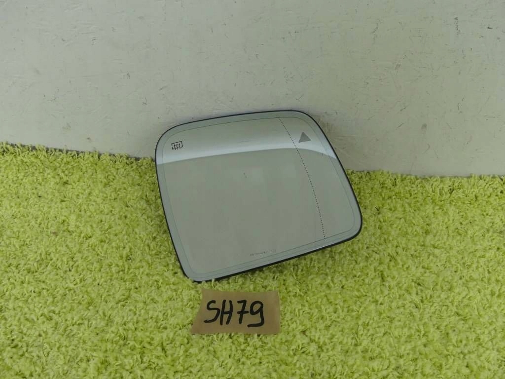 фото №1, Вкладыш зеркало правое lhd dodge caravan town country vw routan 10-19r