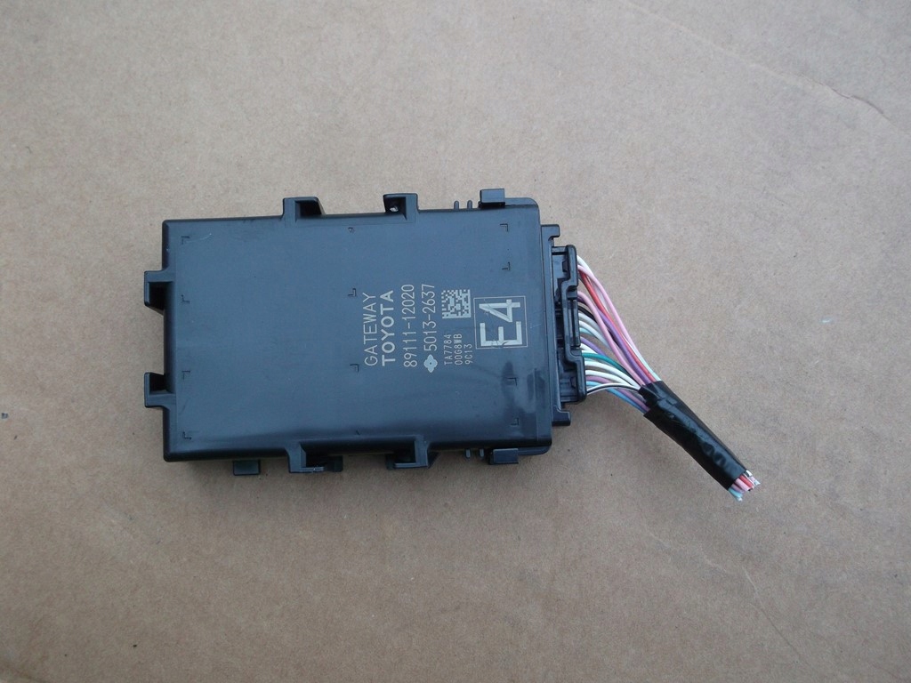 фото №1, Toyota prius iv модуль блок управления шлюз