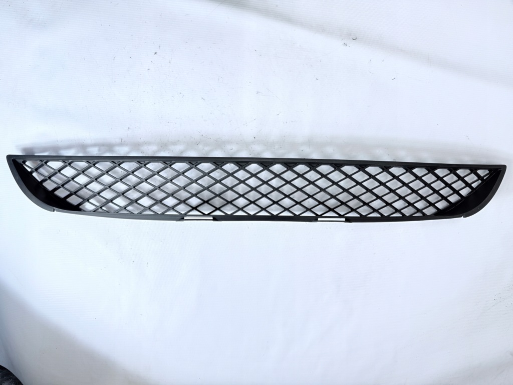 Купити Решітка бампера середня mercedes sprinter w906 1663045
