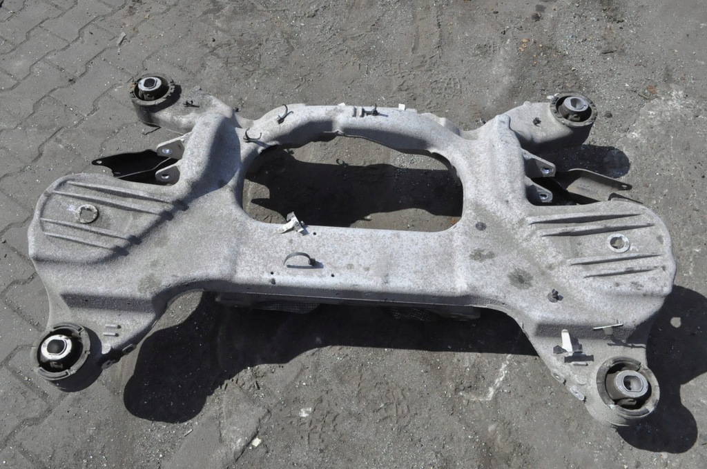 фото №1, Defender l663 3.0d підрамник підвіска підрамник задня 21r