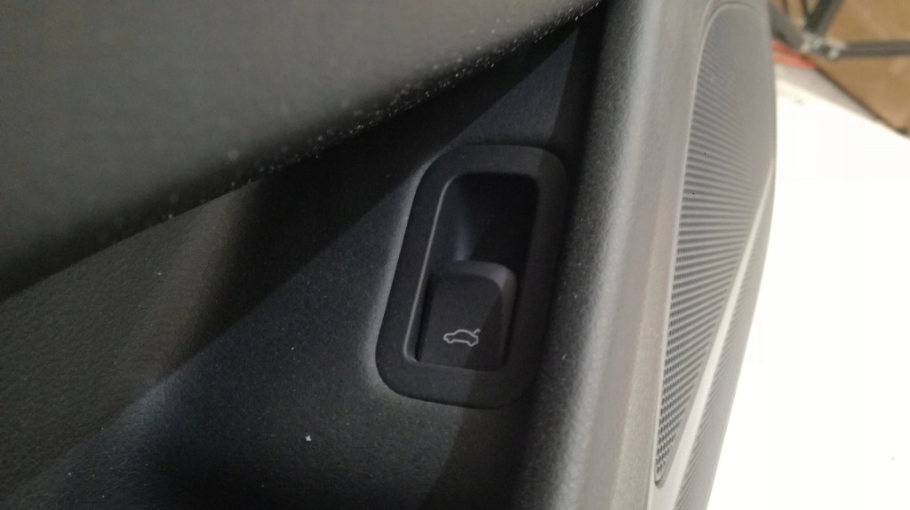 фото №9, Audi a8 4h обивка дверь левый перед alcantara