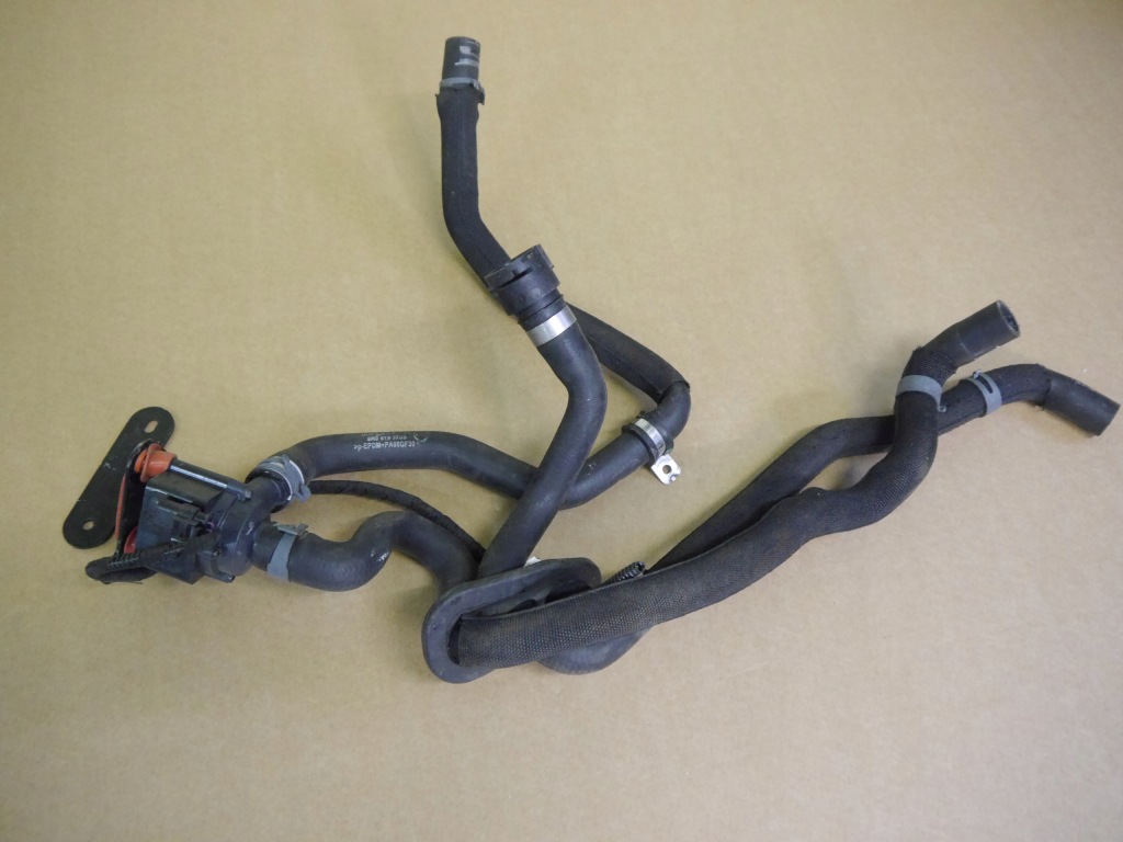 фото №1, Audi a4 a5 насос wody 06h121601j