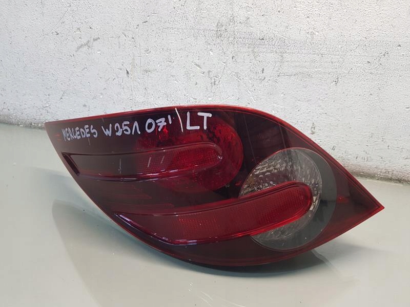 фото №2, Лампа левая задняя задняя mercedes w251