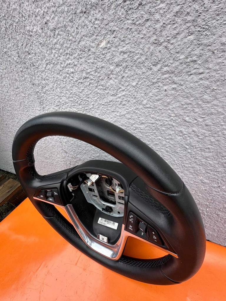 фото №10, Opel astra j воздуховод кожа bardzo ładna jak nowa org.