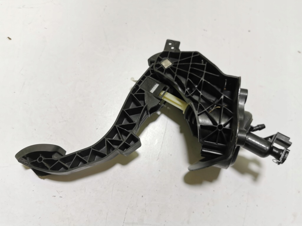 фото №4, Педаль сцепления помпа цилиндр сцепления peugeot 5008 ii