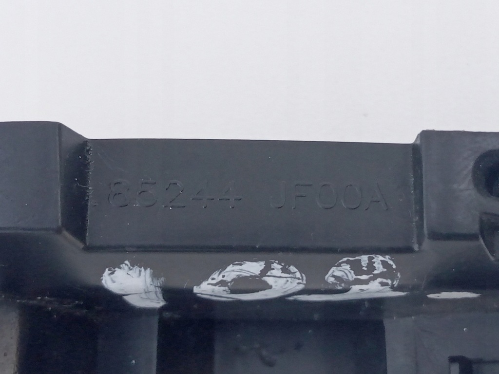 фото №5, Напрямна бампера правий задня nissan gt-r gtr