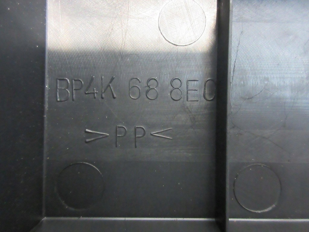 фото №6, Mazda 3 i bk вкладиш колеса запасного