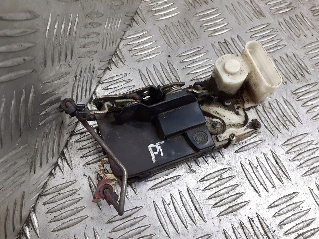 фото №1, Замок двері правий задня alfa romeo 146 4pin