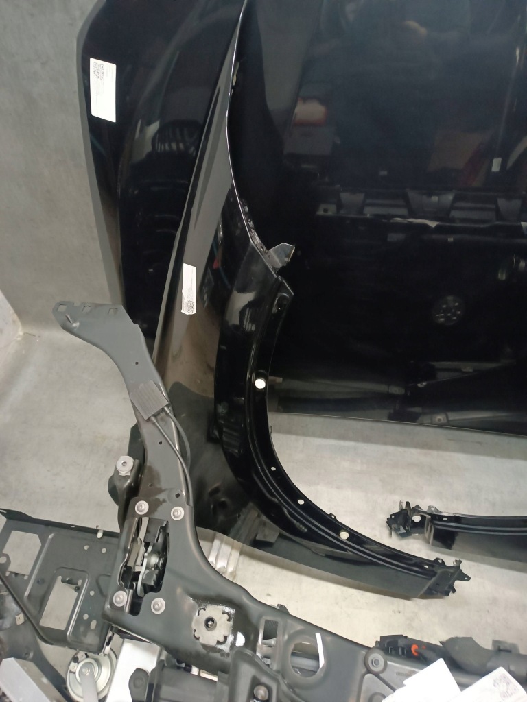 Капот крыло  бампер ремень передний комплект перед kol.475 bmw x1 f48 Недорого