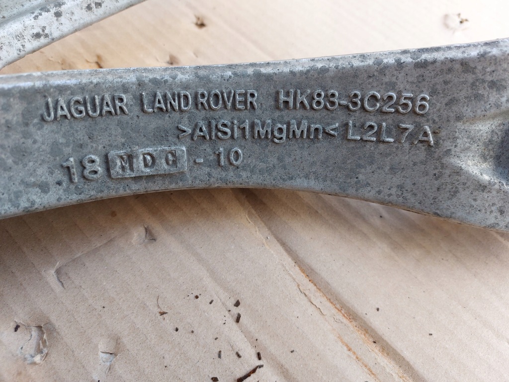 фото №9, Поворотный кулак рычаги правая перед velar l560 19r 2.0 b