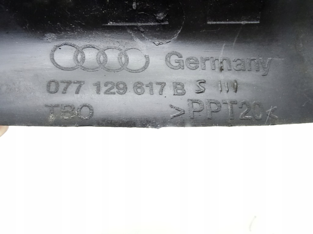 фото №4, Audi a8 d2 94-02 воздухозаборник воздуха 077129617b