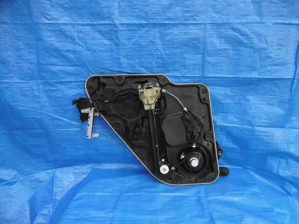 фото №6, Механизм стекло правый задняя jeep grand cherokee wk2 68231068aa