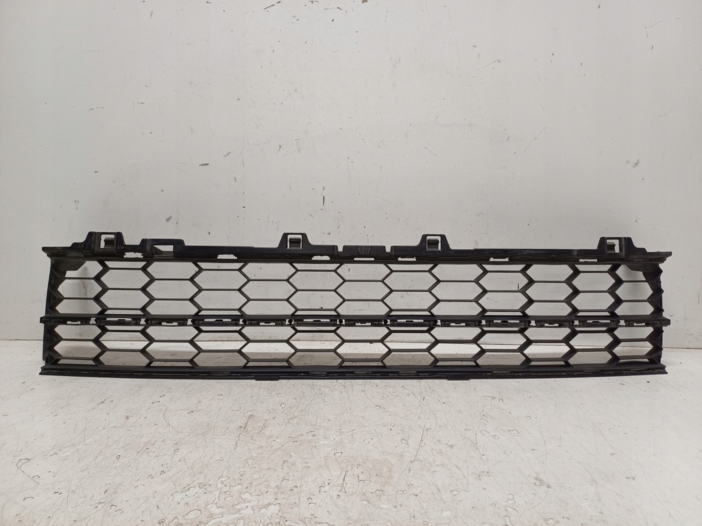 фото №13, Решётка средняя бампера + молдинг skoda superb iii