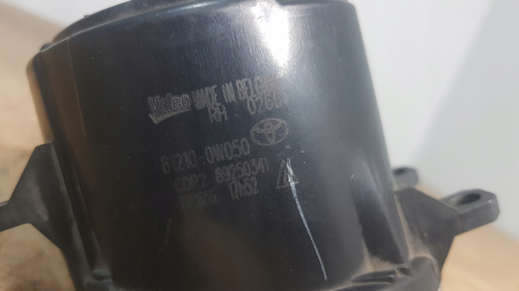 фото №8, Toyota prius 3 iii 09-15r противотуманная фара правый оригинальный