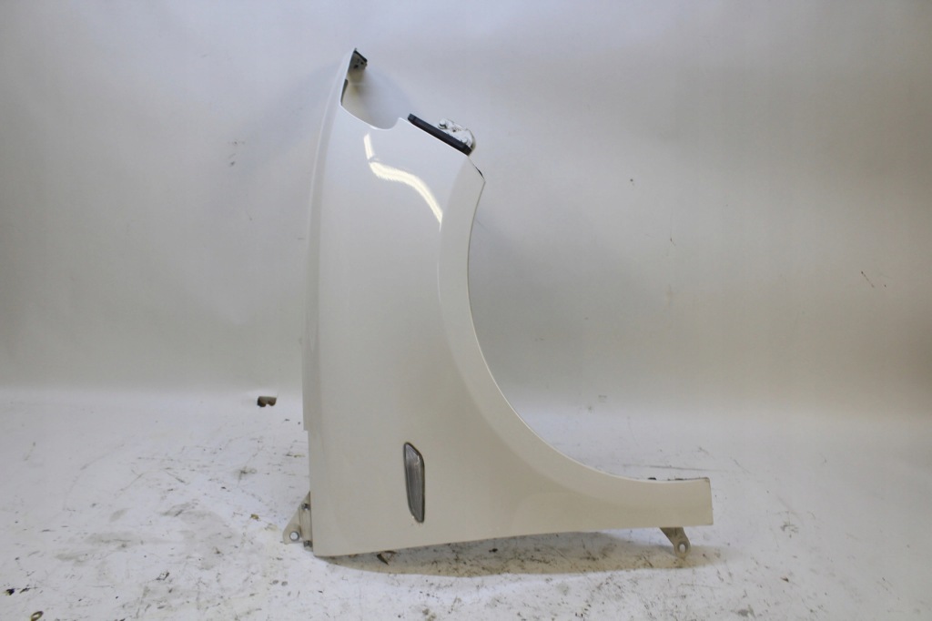 Купить Lancia ypsilon 3 крыло  перед правый