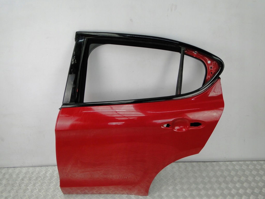 фото №4, Дверь левая задние alfa romeo stelvio