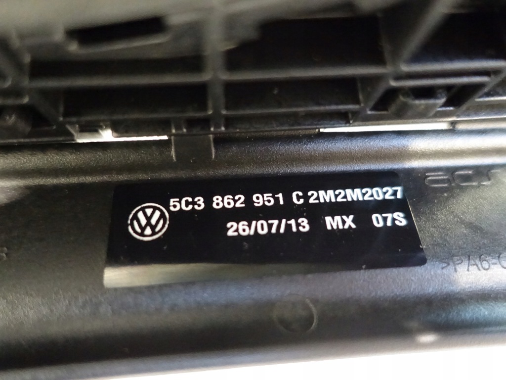 фото №4, Vw beetle 5c3 cabrio windshot windschott ветрозащитный экран полка кронштейн оригинал