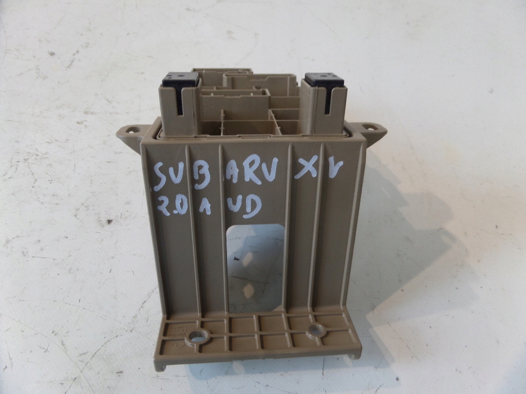 фото №5, Subaru xv 2.0 11- коробка предохранителей
