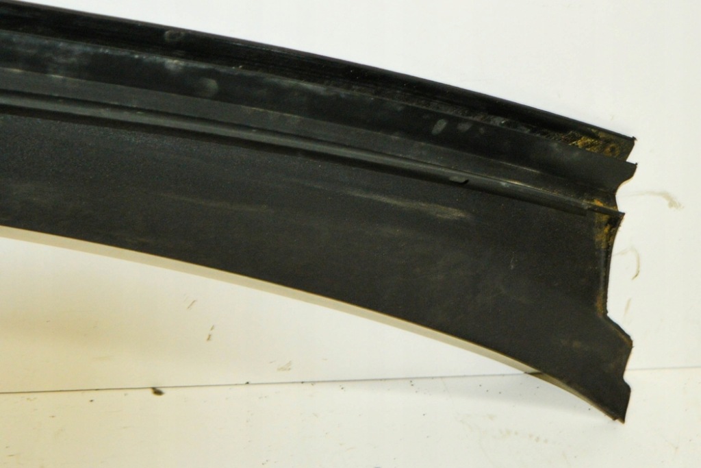 фото №7, Пластик дворник передних audi q5 8r 8r1819403 2.0l дизель 120kw 2009