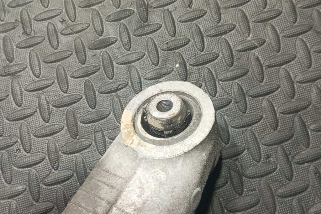 фото №7, Важіль задній лівий bmw x5 e70 6770953 4.4l бензиновий 300kw 2010