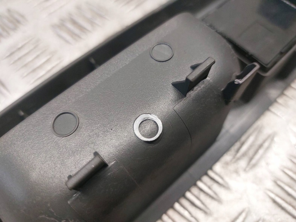 фото №7, Перемикач вікон лівий перед volkswagen jetta v 1k4868049c 1k4959857c